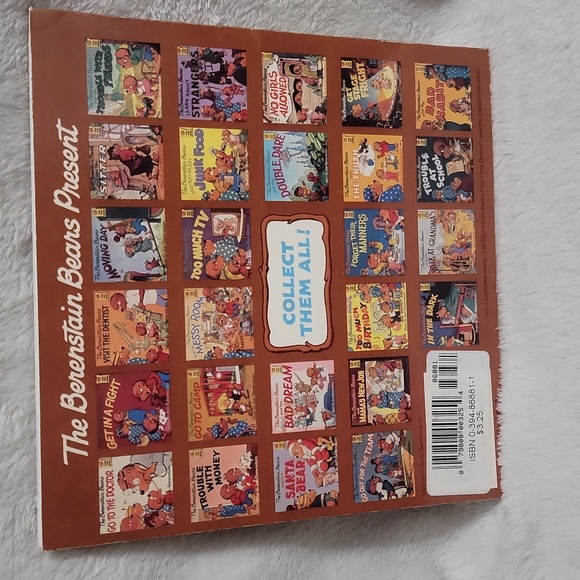 The Berenstain Bears and Mama's New Job - Picture 2 of 4